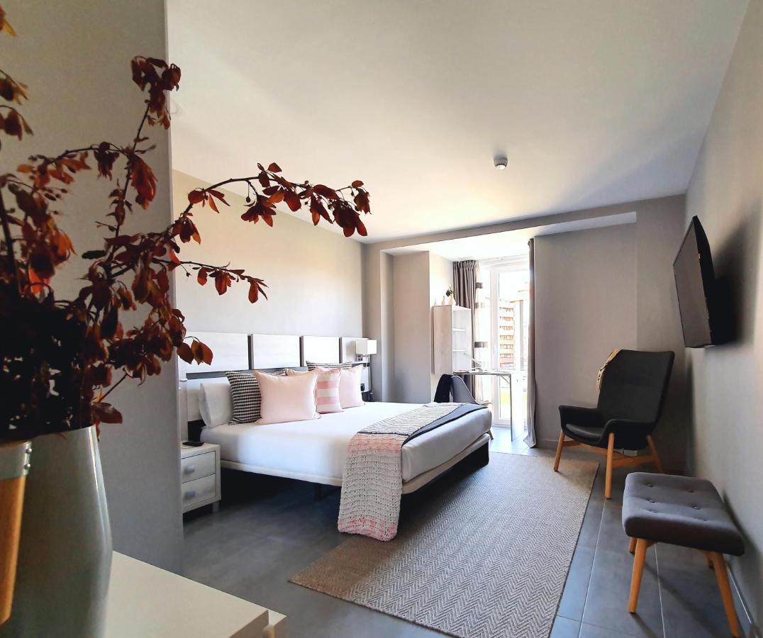 اوفيدو Apartahotel 5Dos5 المظهر الخارجي الصورة